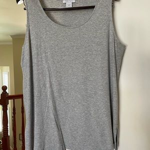 Cotton tank with side vents. EUC